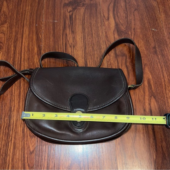 Vintage Coach Dark Brown Leather Crossbody Bag - Picture 12 of 13